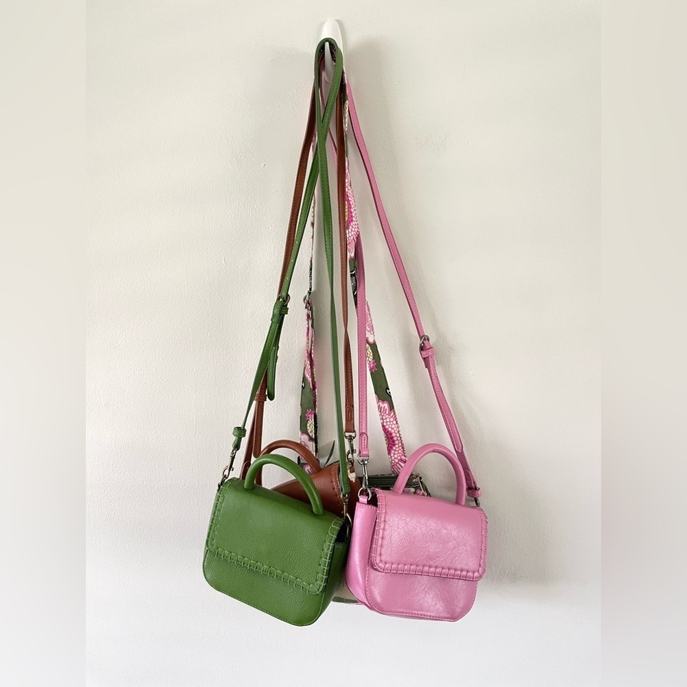 Bundle of 4 Bags Purses / crossbody Vera Bradley & Universal Threads - Picture 5 of 11